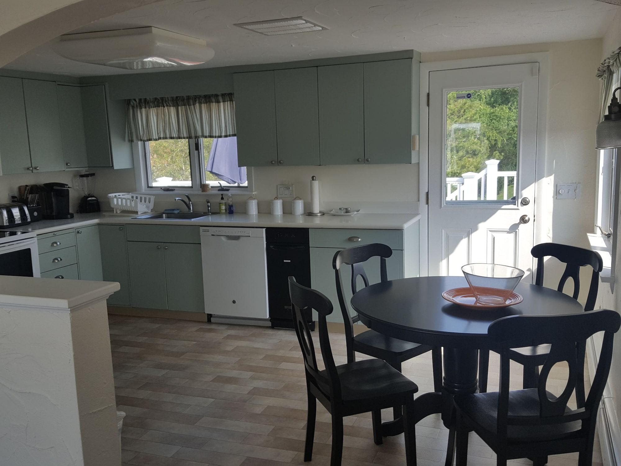 The Seaglass Inn & Spa Провинстаун Экстерьер фото